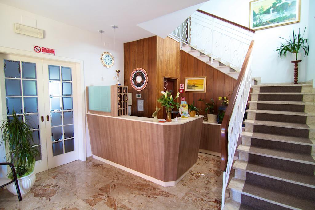 Hotel Villa Tua Riccione Dış mekan fotoğraf