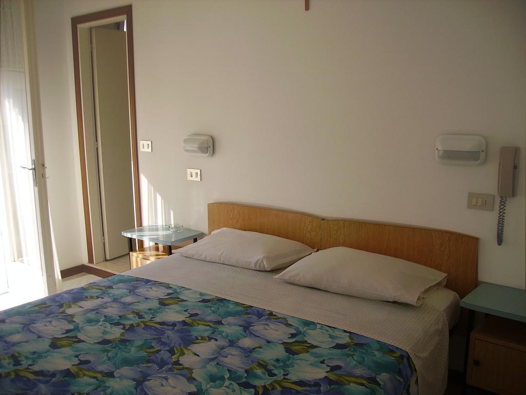 Hotel Villa Tua Riccione Oda fotoğraf